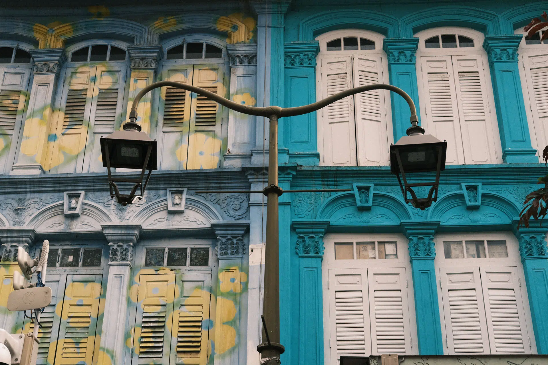 Chinatown Singapore Street Photography - Kodak Gold Film Recipe